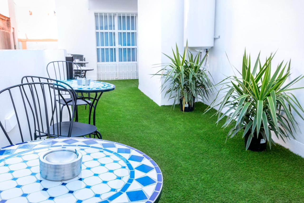 Downtown Apartment With Private Terrace & Jacuzzi Sevilla Dış mekan fotoğraf